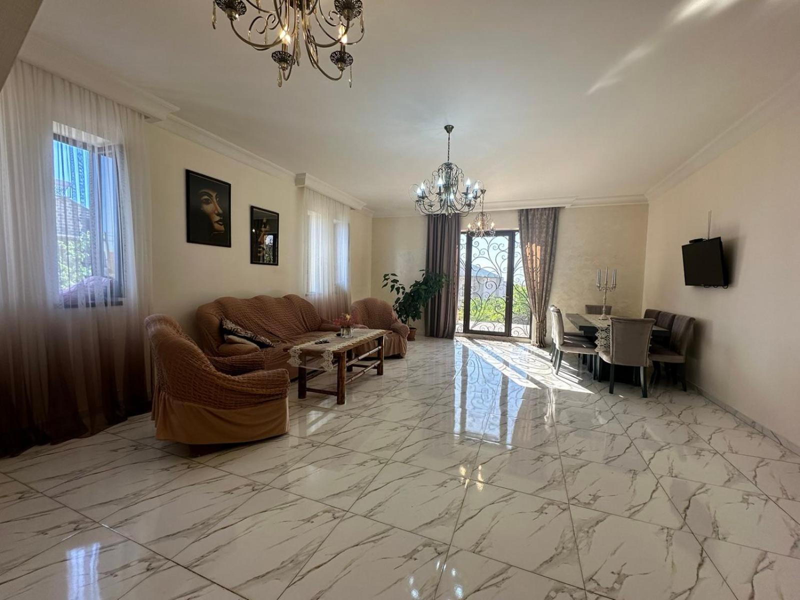 Hotel Abo Erevan Esterno foto